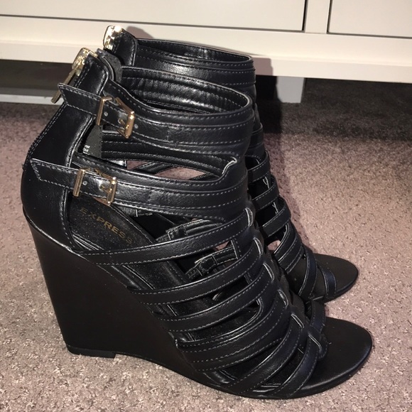 strappy wedges - Picture 2 of 3